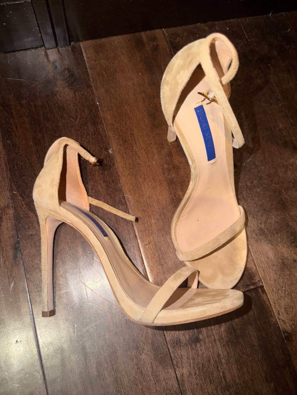 Sandals - Picture 1 of 4